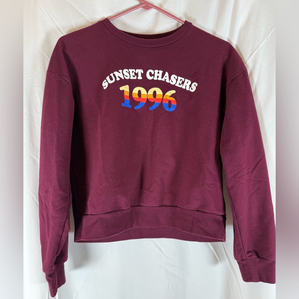 Forever 21 Women’s Burgundy “Sunset Chasers 1996” Sweatshirt - Sz Medium